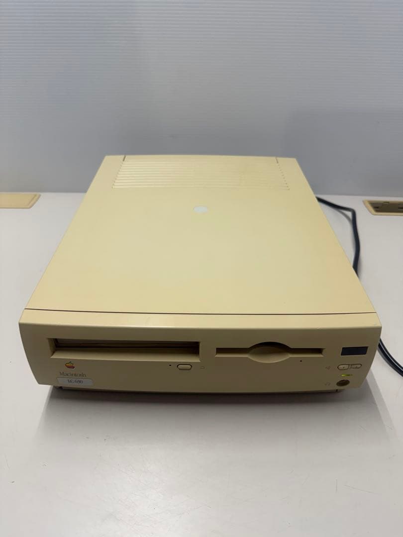 Apple Macintosh LC630 起動確認済 本体のみ 現状品