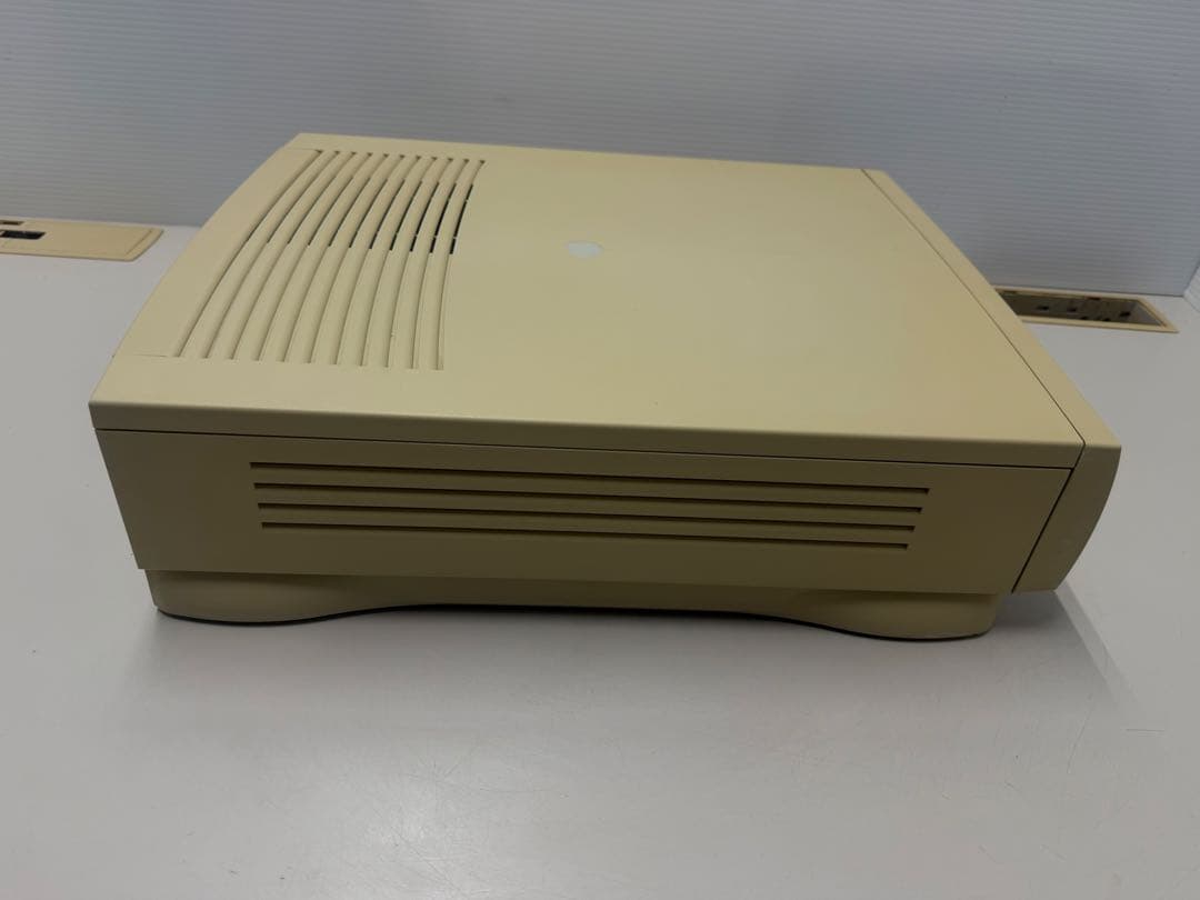 Apple Macintosh LC630 起動確認済 本体のみ 現状品