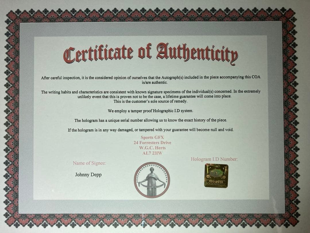 パイレーツ・オブ・カリビアン ジョニー・デップ 直筆サイン入り写真 保証書付A