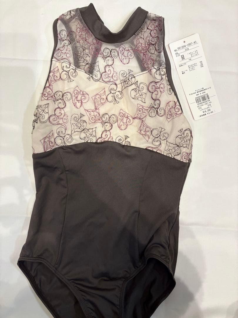 試着のみ チャコット レオタード ハイネック 140 トランプ柄