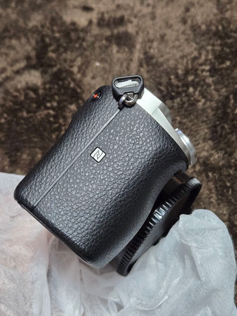 SONY α6000 ボディ単体 シルバー｜バッテリー・チャージャー・SD付属