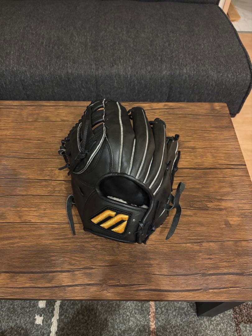ハ*ー様 ミズノプロ（ビックM）軟式オーダーグローブ ブラック 左投げ用