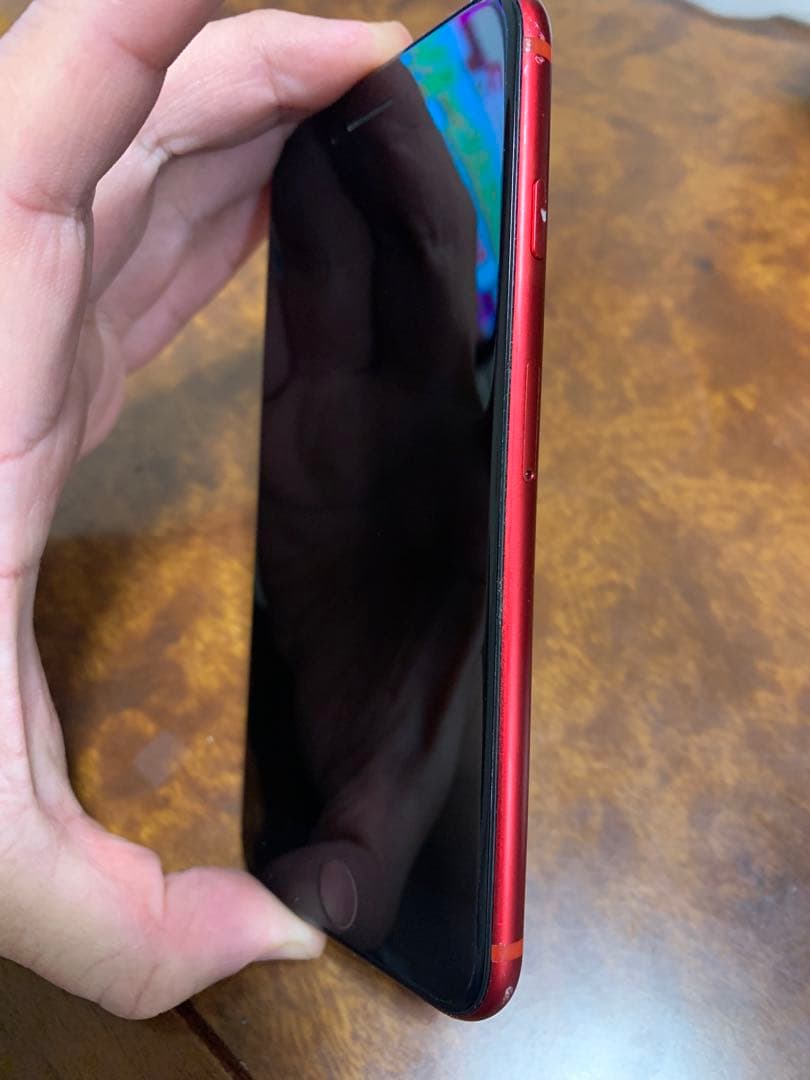 iPhone SE2 第二世代　レッド