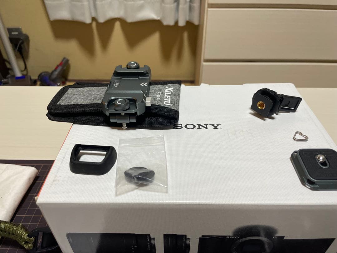 SONY ミラーレス一眼カメラ VLOGCAM ZV-E10ホワイト