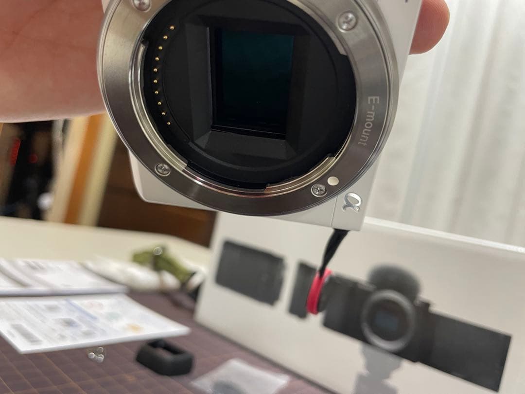 SONY ミラーレス一眼カメラ VLOGCAM ZV-E10ホワイト