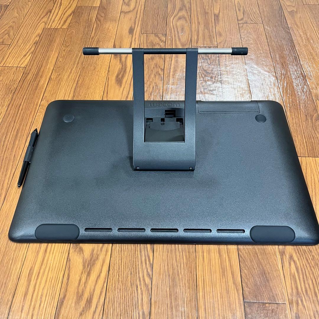 【匿名配送】Wacom Cintiq 22 DTK2260 液晶ペンタブレット