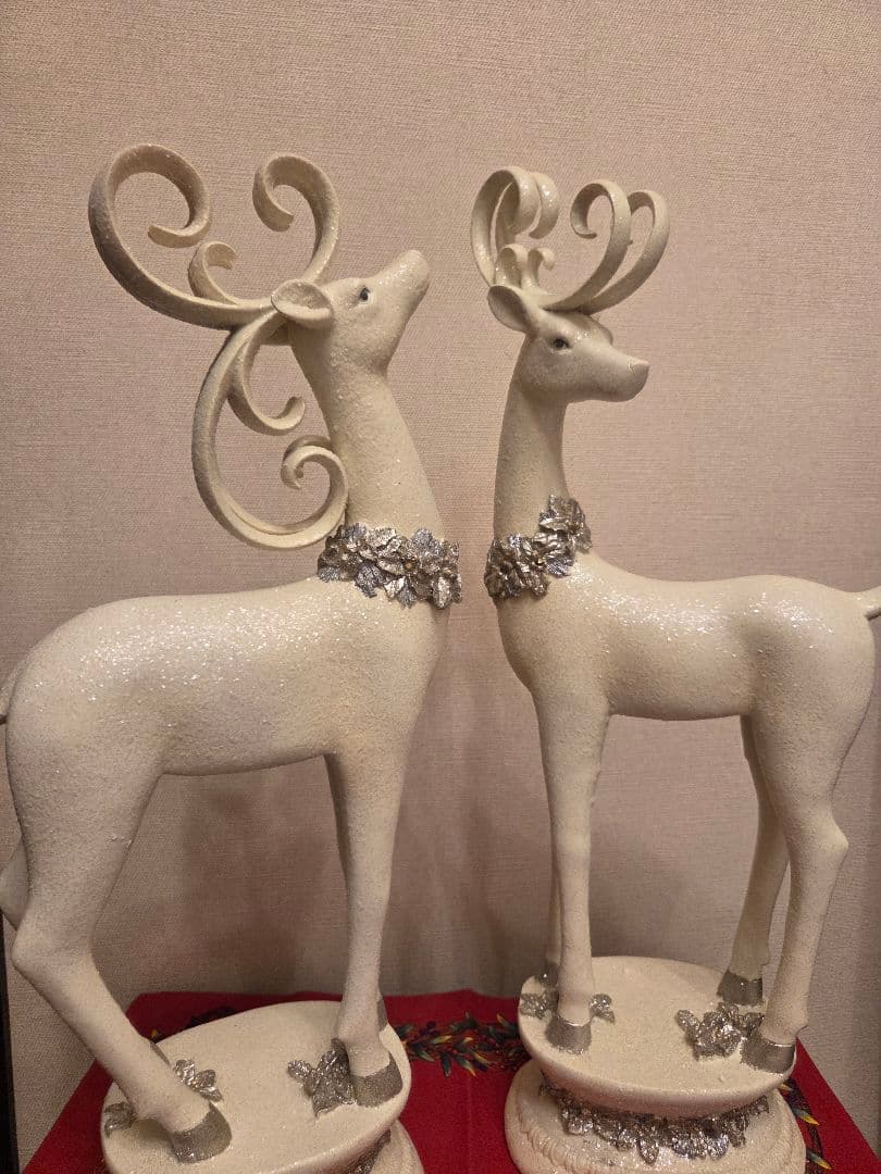 クリスマス　トナカイ ホワイト鹿の置物　2体　LEDライト付