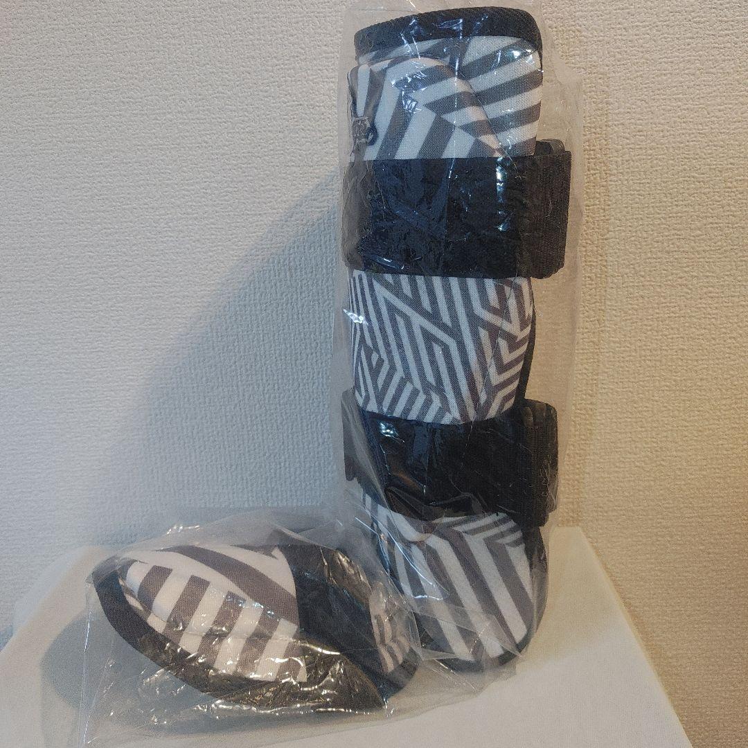 スラッガー　オールスター限定　フットガード 左打者用　①