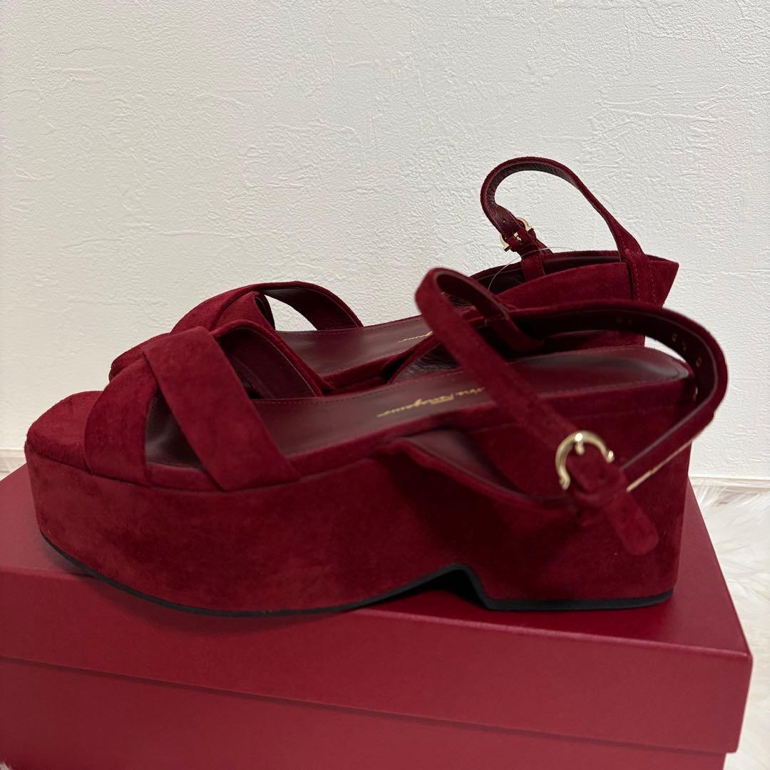 新品未使用　箱付き　フェラガモ　ELENY プラットフォーム　サンダル　厚底