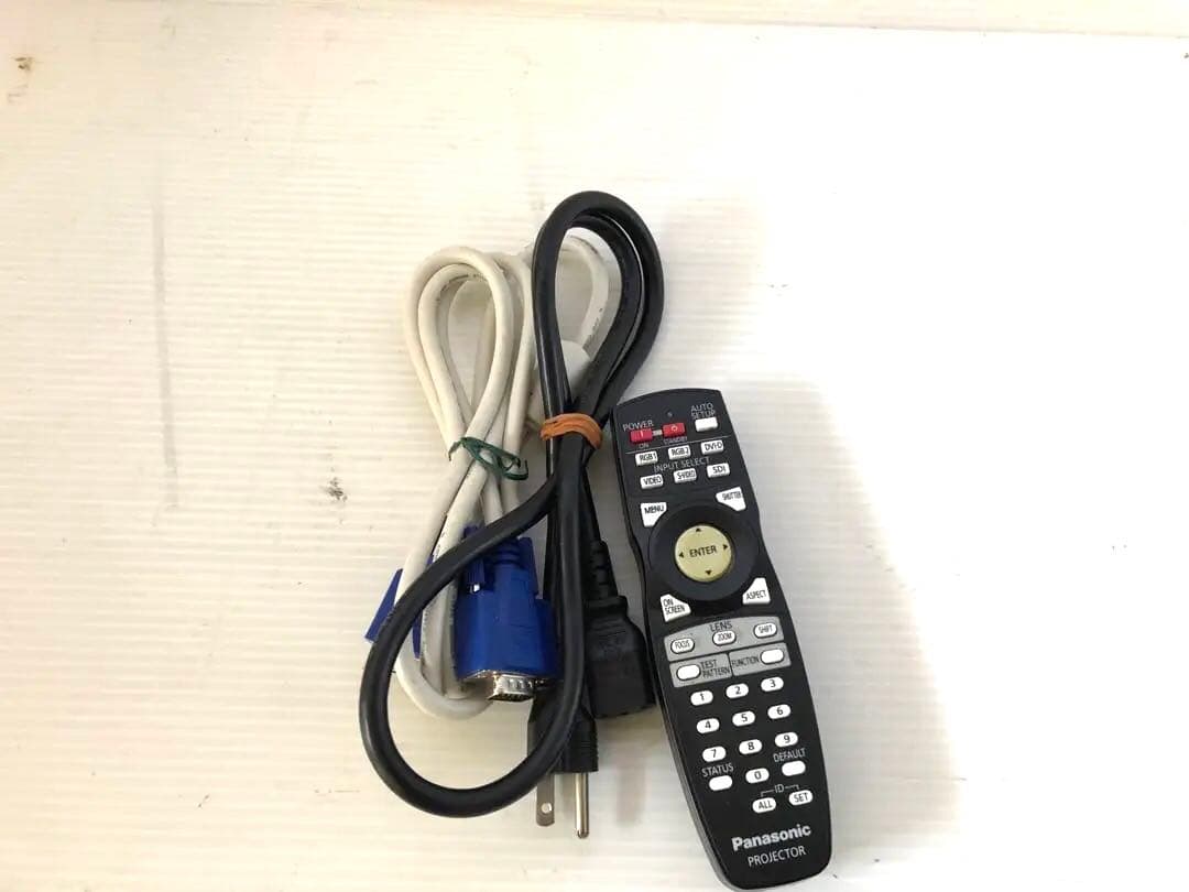 Panasonic プロジェクター　PT-DX800LS 8000ルーメン日本製