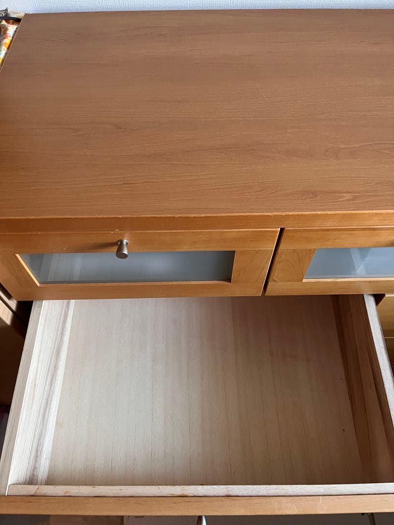 【希少】大川家具120cmチェスト 上段ガラス窓付き