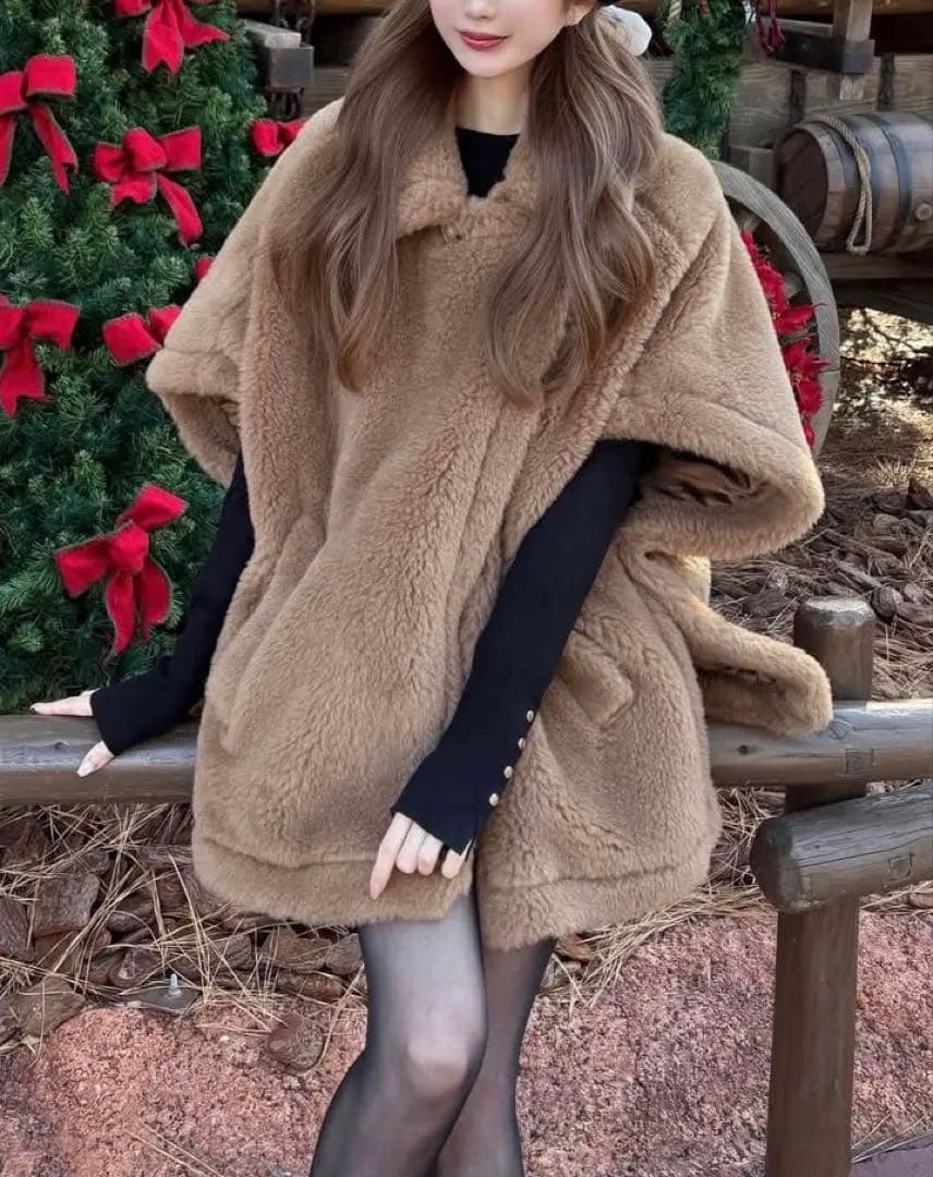 【 新品 】Lachic テディ ケープ ポンチョ コート ウール