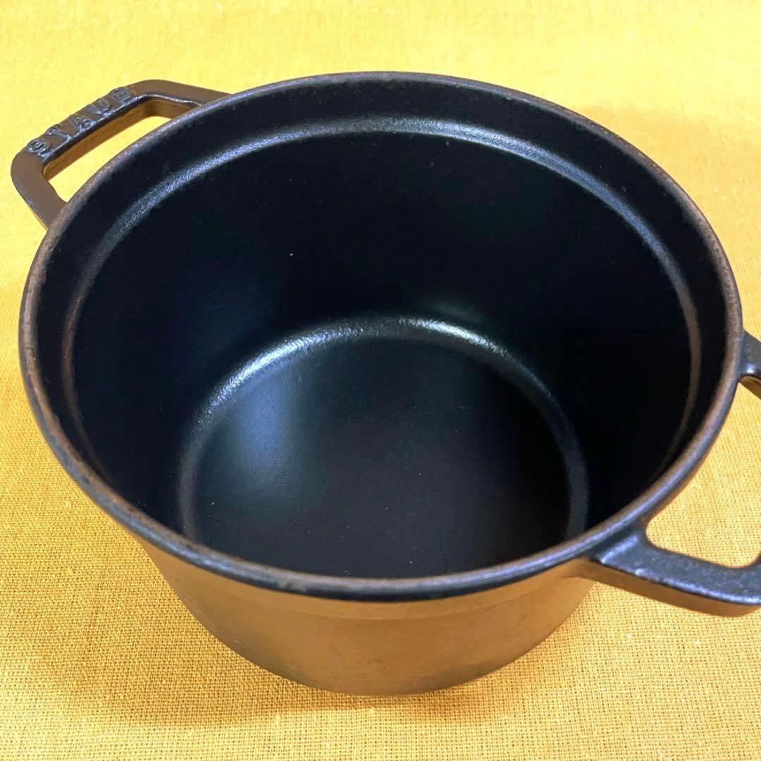 た*ら様 このサイズいいですよ‼️ ストウブ ココット16cm 旧型 深型 鉄鍋