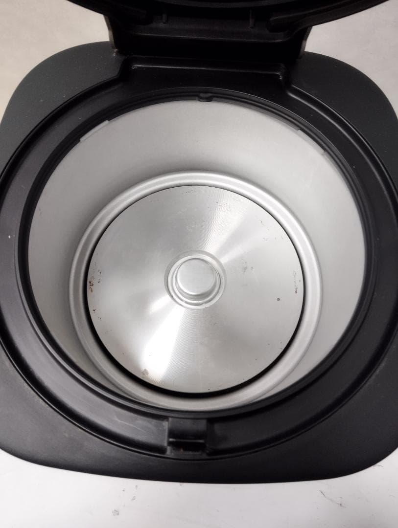 Y☆512 バルミューダ 炊飯ジャー K08A-BK