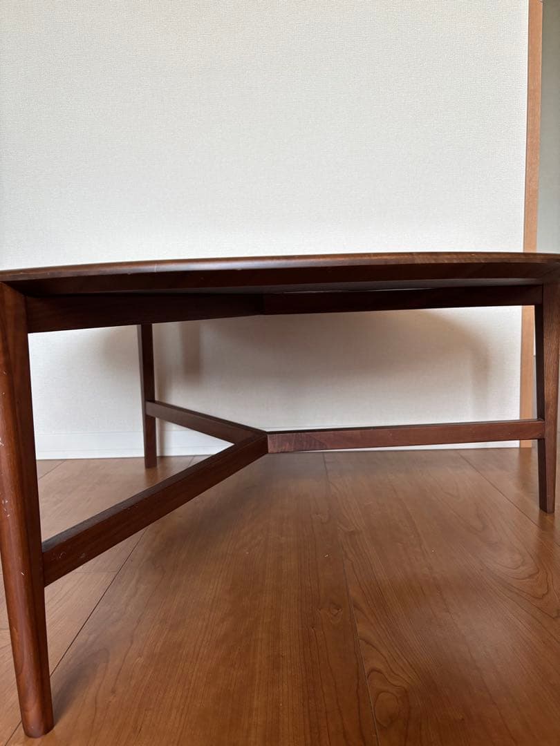 円形木製テーブル ダークブラウン