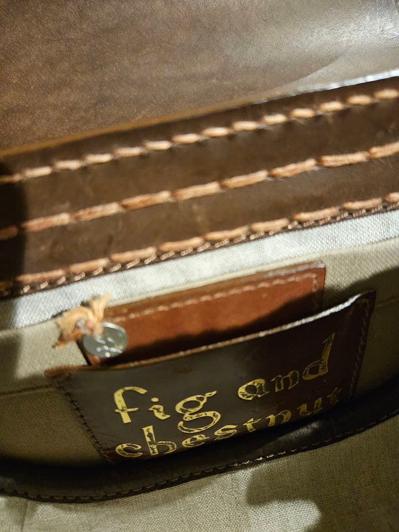 ebagos エバゴス ショルダーバッグ 紅藤