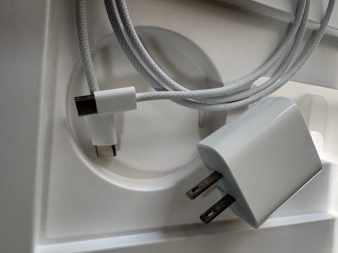 Apple iPad Air (第5世代) 本体　ピンク