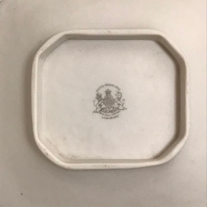 1851年 アンティーク クリームウエア エンボス レリーフ プレート 器