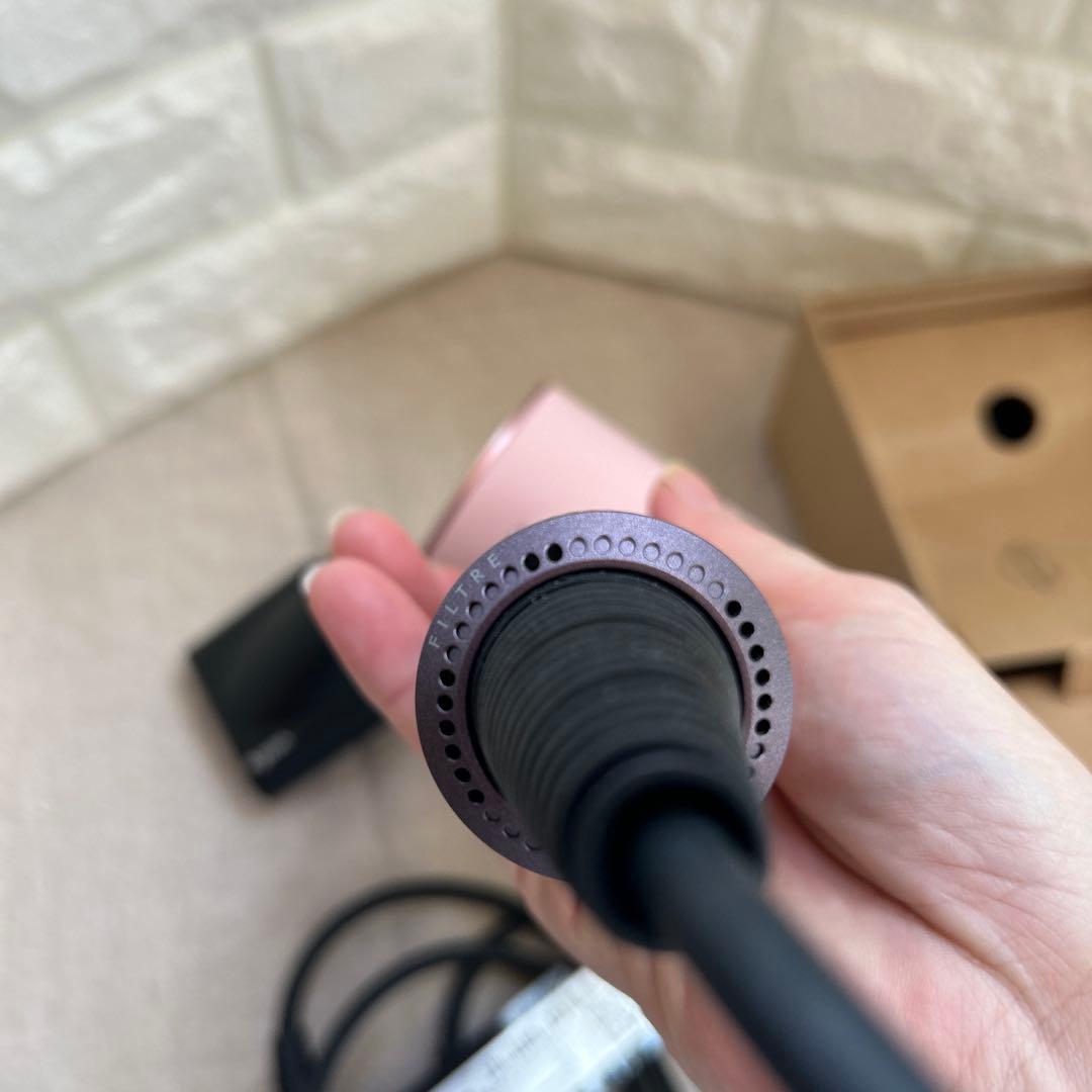 ダイソン　ドライヤー　さくらロゼゴールド