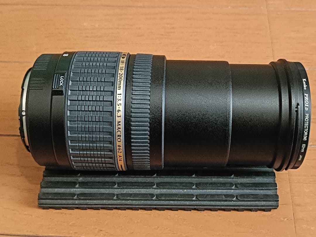 一眼レフEOS Kiss Digital N、Tamronズーム18-200