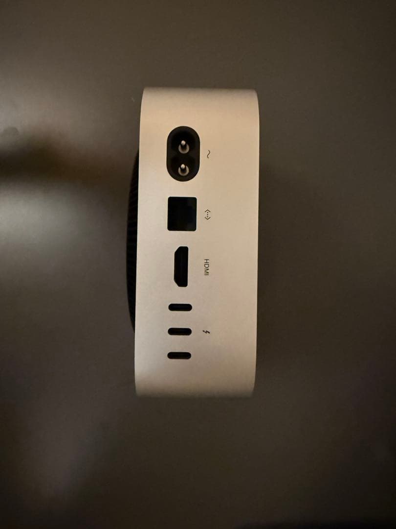 【美品】Mac mini M4チップ搭載モデル（16GB / 256GB）