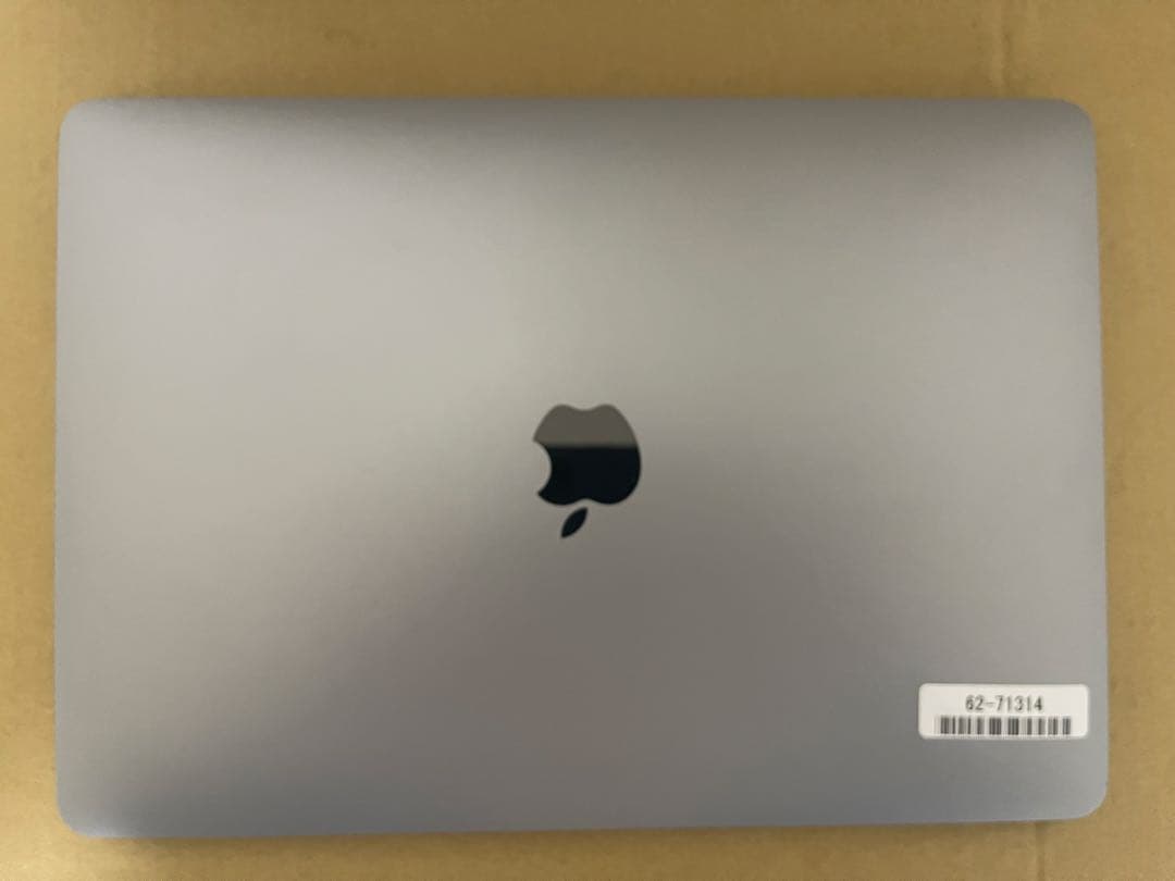 美品MacBook Air 2020 13インチ　Core i5 256GB