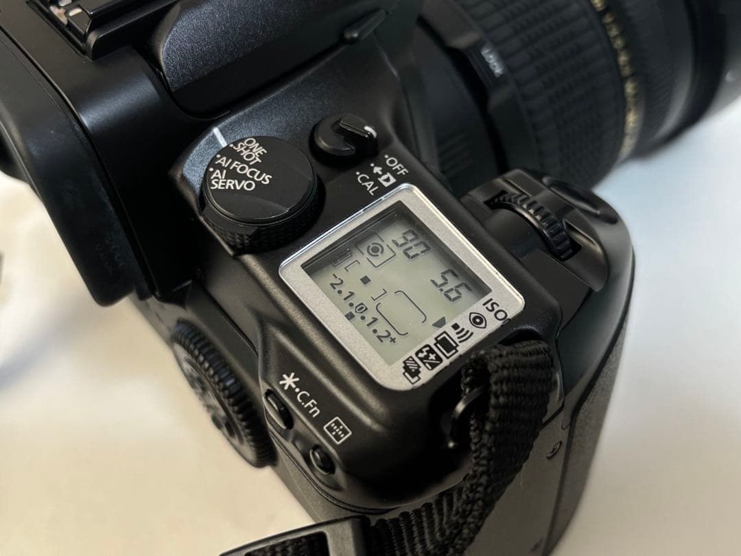 フィルム一眼レフ キヤノン Canon EOS7 28-300mmレンズ付