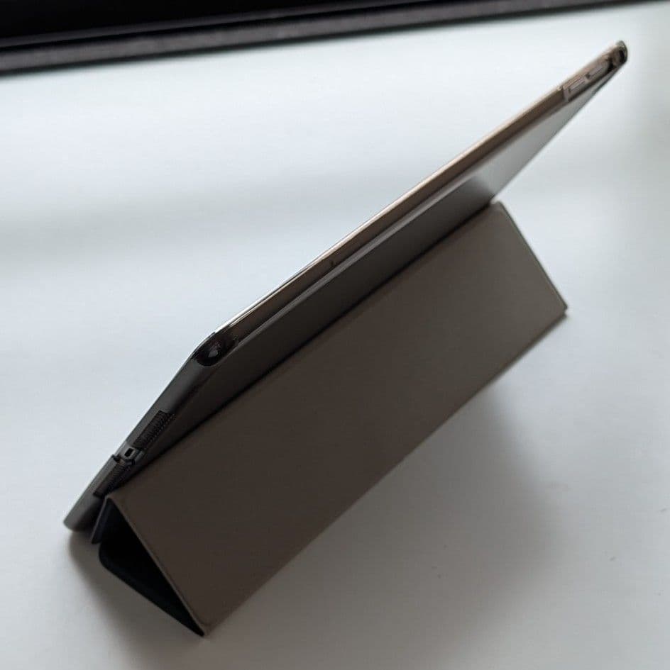 【美品】iPad Air2 Cellular 64GB au版 SIMロック