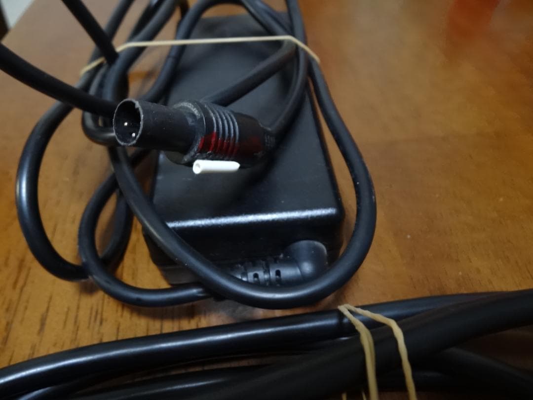 BESV 　PSA1用充電器　（中古品）