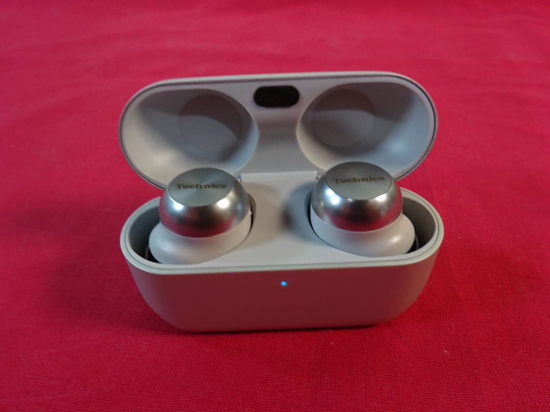 Technics EAH-AZ100 ワイヤレスイヤホン未使用品に近い