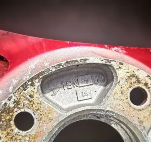 【希少！】アドバンレーシング Oni 15インチ レッド 4穴 深リム