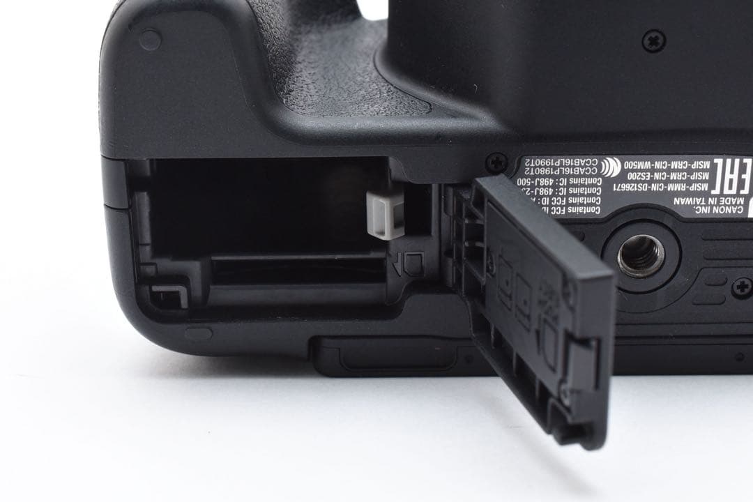 付属品付き/canon kiss x9一眼レフカメラ標準&望遠ダブルレンズセット