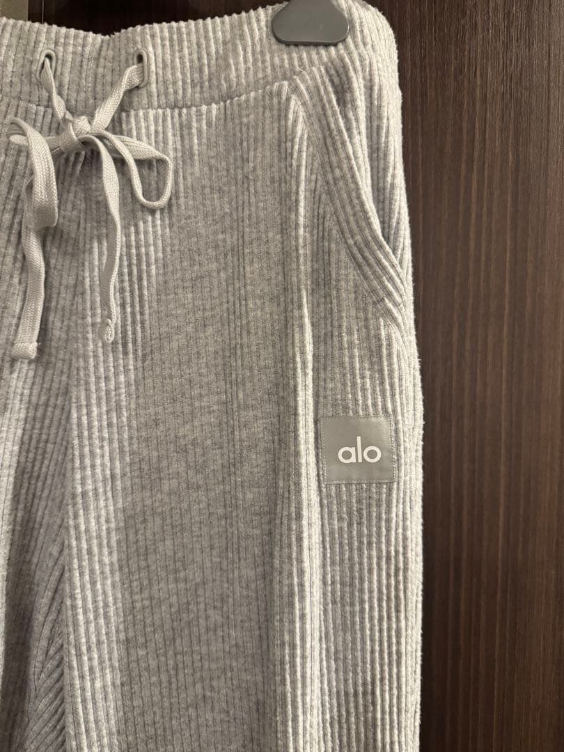 【正規品】alo Muse Sweatpant （Sサイズ）　グレー