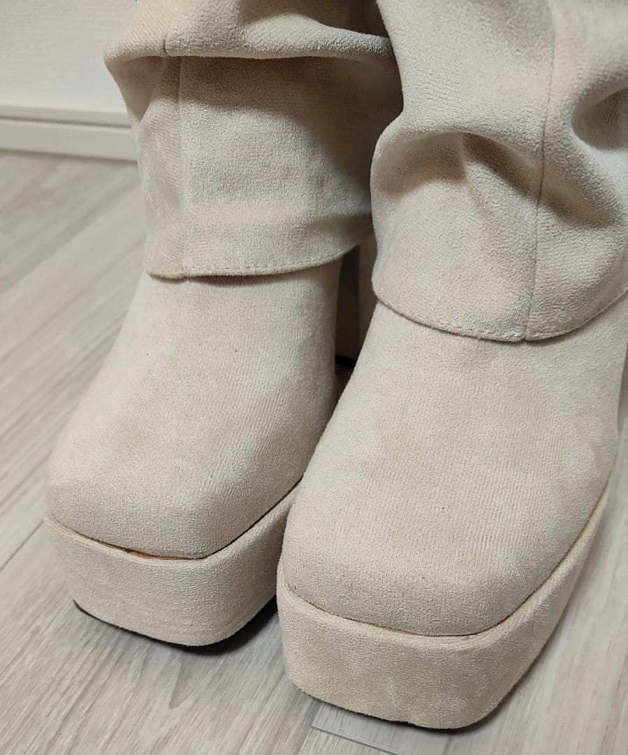 新品未使用　ルーズフレアカバーフィットブーツ　フレアブーツ　ルーズブーツ　厚底