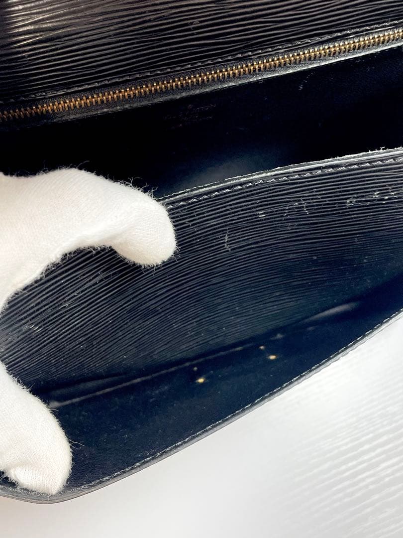 【訳あり】ヴィトン エピ モンソー M52122 ブラック