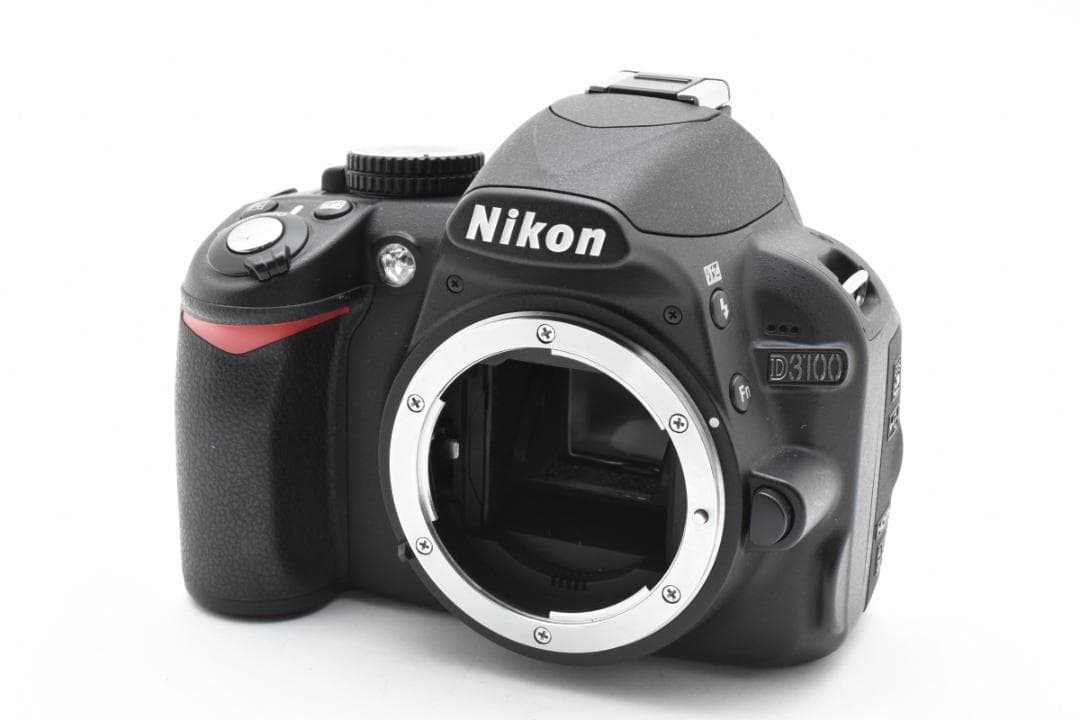 Nikon D3100 ボディ ショット数946枚　A010