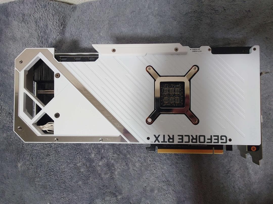 グラフィックボード・グラボ・ビデオカード ASUS ROG STRIX RTX3080 O10G White