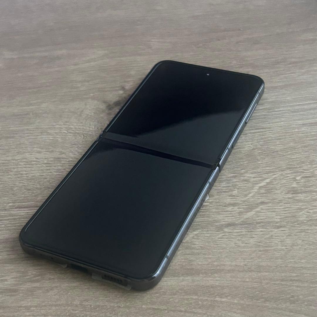 【最終値下げ】Samsung Galaxy Z Flip 4 本体箱付属品付き