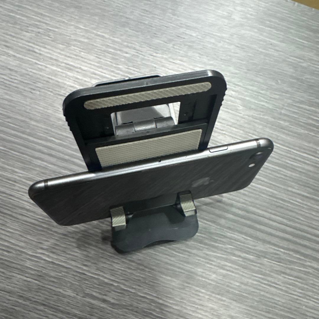 Apple iPhone 8 スペースグレー 本体64GB SIMフリー 333