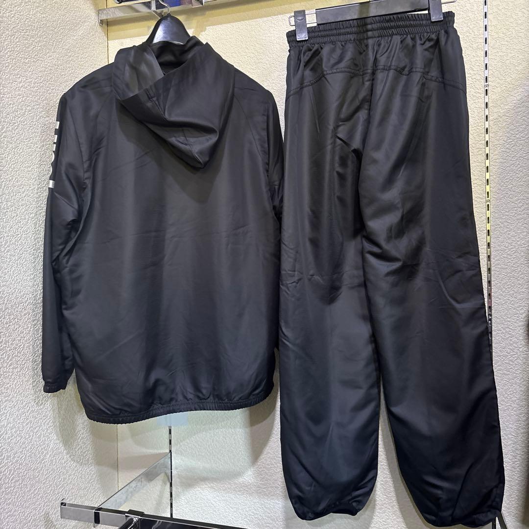 アンブロウィンドブレーカー上下新品１６０