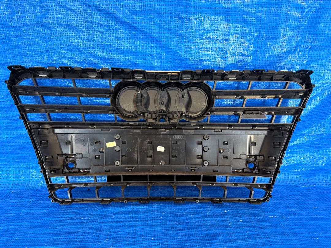 Audi A7 4G8 純正フロントグリル