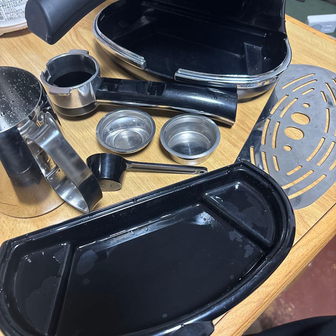 DeLonghi ECO310 BKエスプレッソマシン