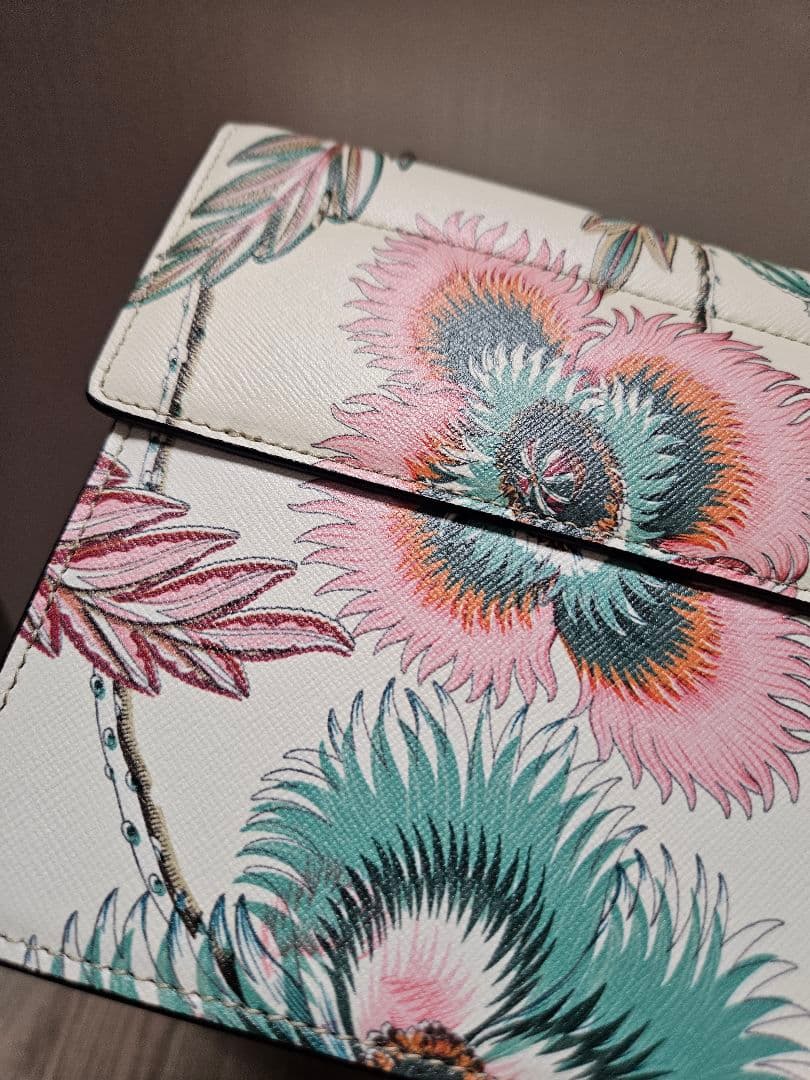 フェラガモ　ショルダーバッグ　値下げ不可