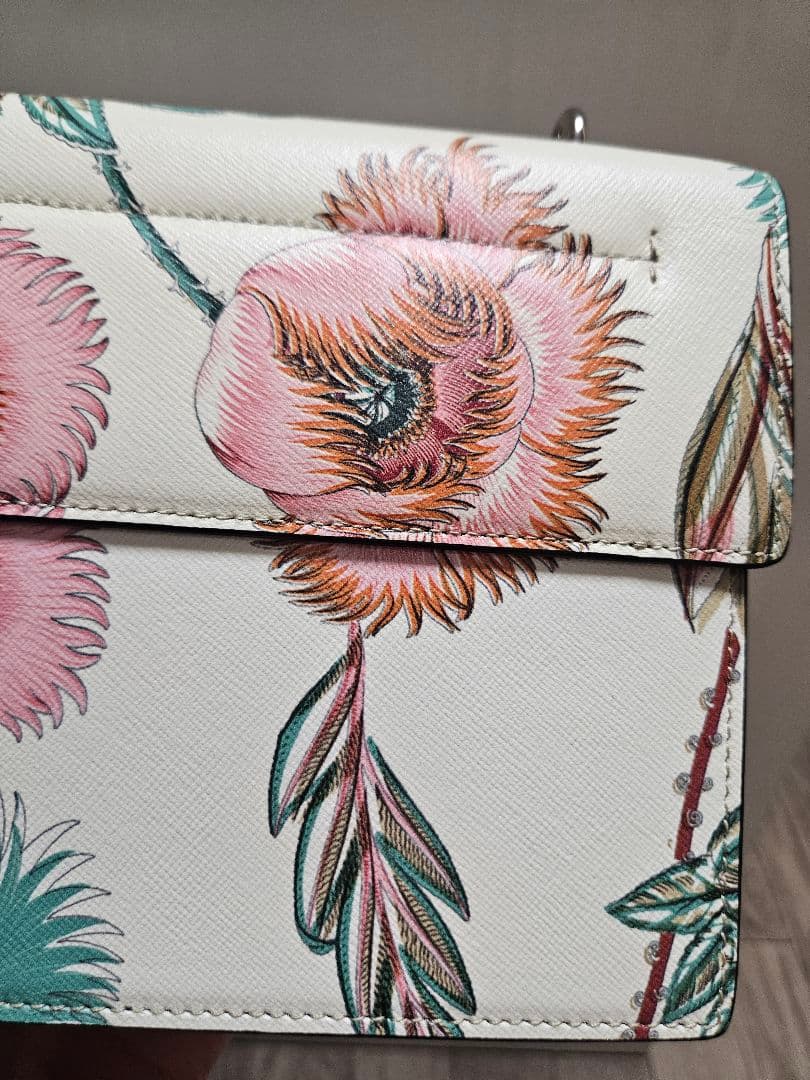 フェラガモ　ショルダーバッグ　値下げ不可