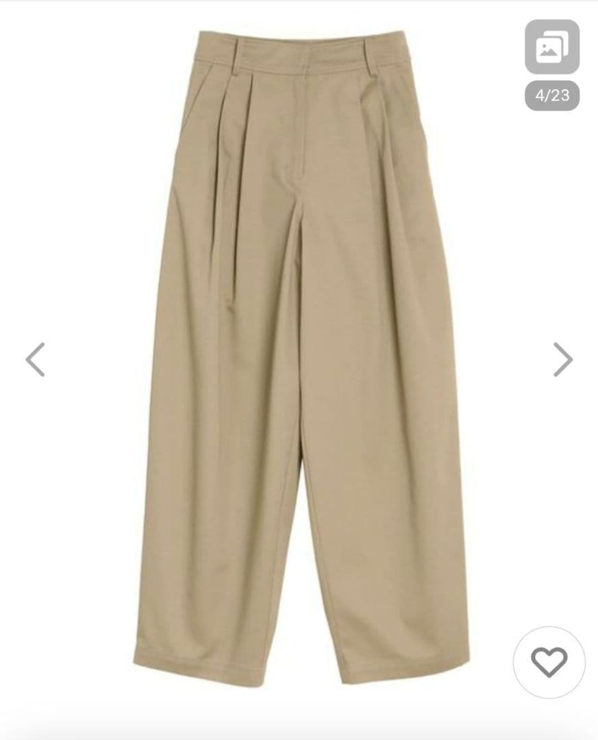 ベージュ タック入り ワイドパンツ/チノパン