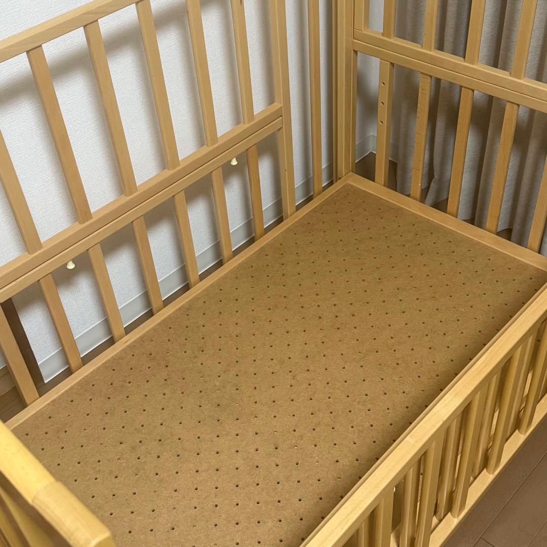 ヤマサキ　ツーオープンベビーベッド　b-side