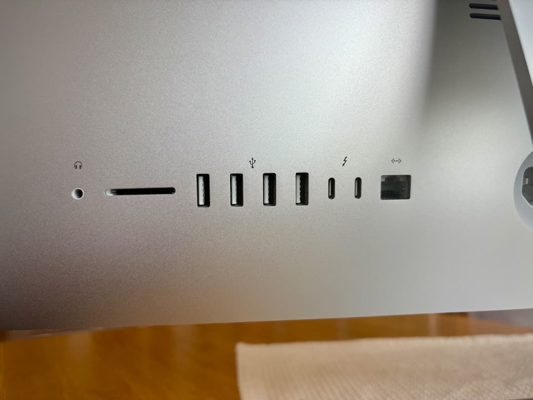 iMac 2019 late　21.5インチ　メモリ32GB　ストレージ1TB