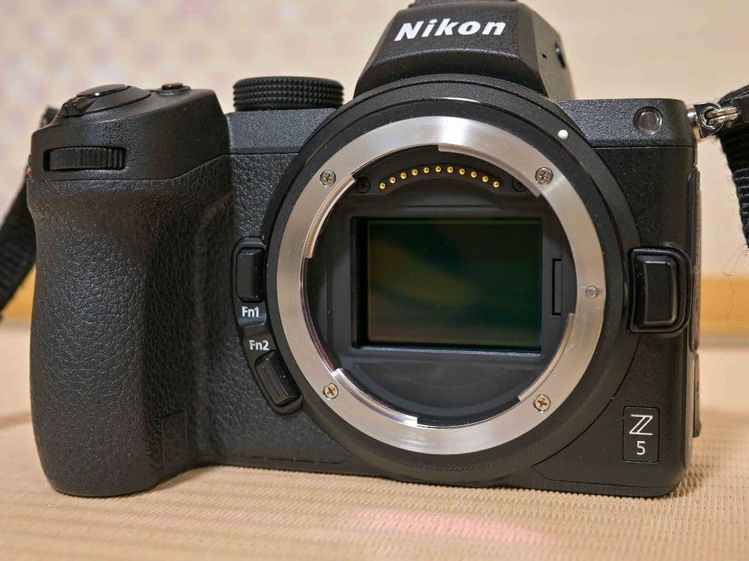 Nikon Z5 本体 ＆ NIKKOR 24-200レンズ