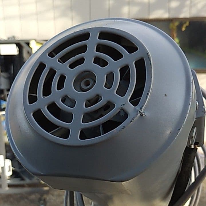 【直接引き渡し限定】ばねらくこん岡山農栄社　オートホッパー