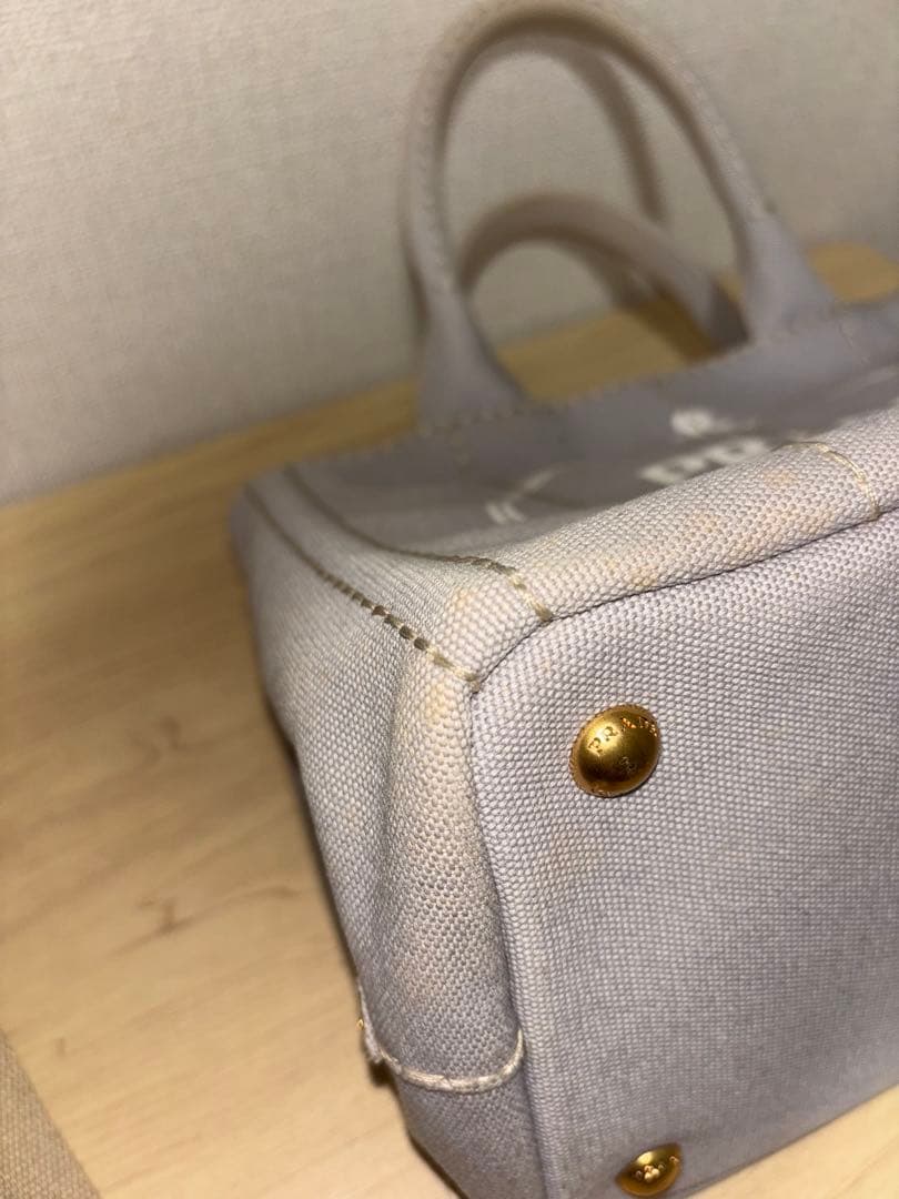 PRADA グレー ショルダーバッグ